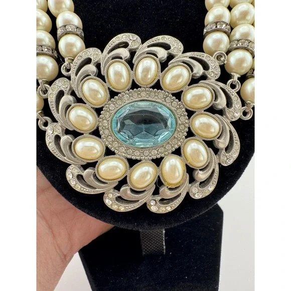 VTG 1928 Faux Pearl 3 Strand Choker Necklace Blue Clear Stones LRG Pendant - Picture 4 of 14